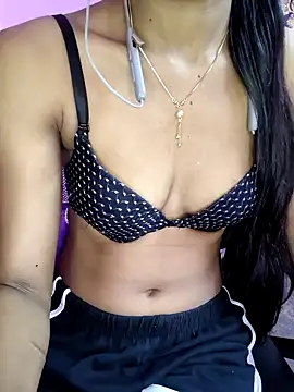 Snapshot of Miakhalifatamil chatting on 10.24.25 Miakhalifatamil online show from 10.24.25