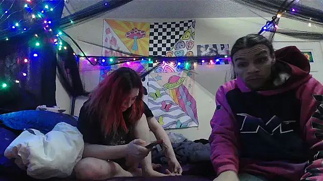 Snapshot of NovaLove2002 chatting on 02.02.25 NovaLove2002 online show from 02.02.25