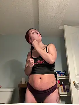 Snapshot of NovaLove2002 chatting on 09.29.25 NovaLove2002 online show from 09.29.25