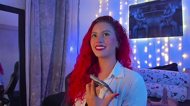 Sophiee Hill online show from 01.10.25