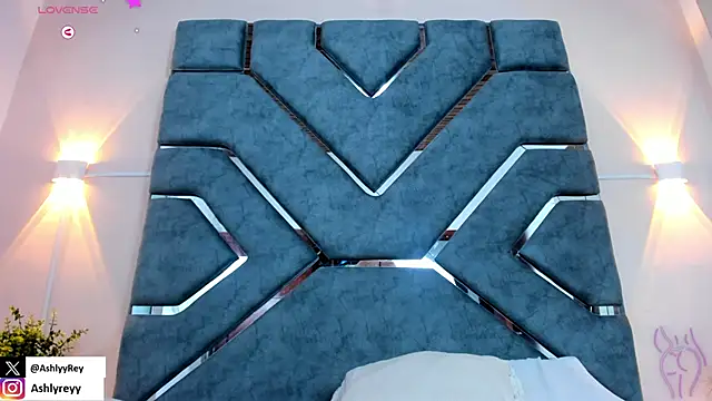 ashlyrey-1 online show from 02.10.25