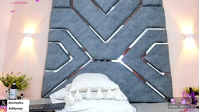 ashlyrey-1 online show from 03.01.25