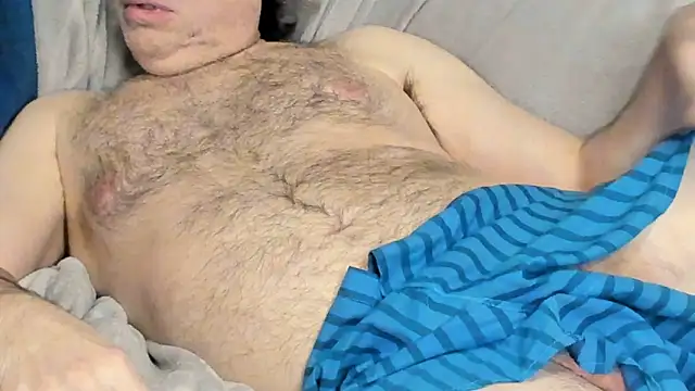 Snapshot of MidwestDadbod chatting on 10.15.25 MidwestDadbod online show from 10.15.25