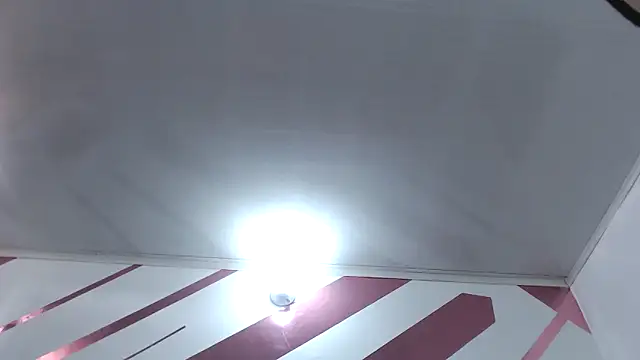 Kitten Hot  online show from 11.30.25