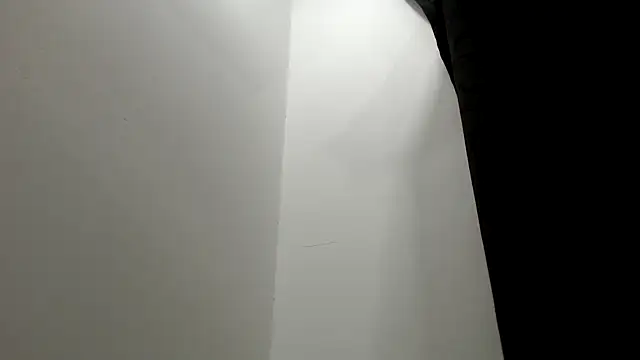 Kitten Hot  online show from 12.05.25