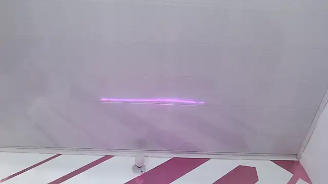 Kitten Hot  online show from 02.05.26