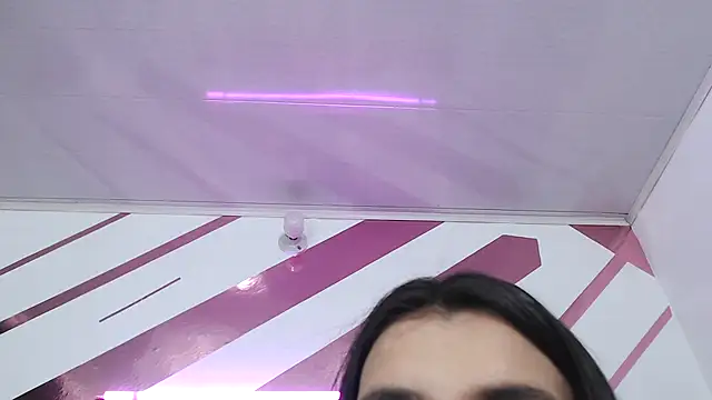 Kitten Hot  online show from 02.17.26