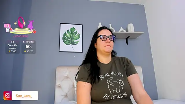 Snapshot of Soe_Lara chatting on 10.18.25 Soe Lara online show from 10.18.25