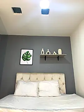 Snapshot of Soe_Lara chatting on 11.17.25 Soe Lara online show from 11.17.25