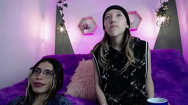 Snapshot of BRIAR_AND_BLAIR chatting on 02.03.25 BRIAR AND BLAIR online show from 02.03.25