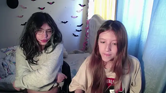 Snapshot of BRIAR_AND_BLAIR chatting on 09.10.25 BRIAR AND BLAIR online show from 09.10.25