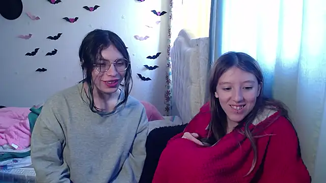 Snapshot of BRIAR_AND_BLAIR chatting on 10.03.25 BRIAR AND BLAIR online show from 10.03.25