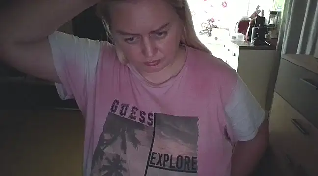 Meliss Official9 online show from 02.12.25