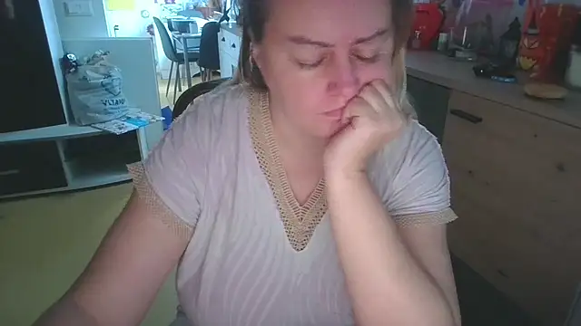 Meliss Official9 online show from 11.13.25