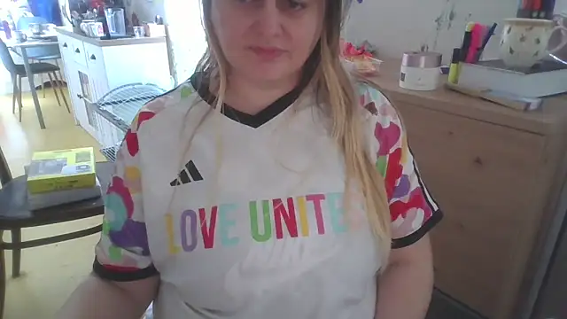 Meliss Official9 online show from 04.15.26