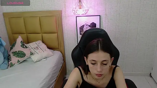 MAGNOLEROY online show from 01.23.25