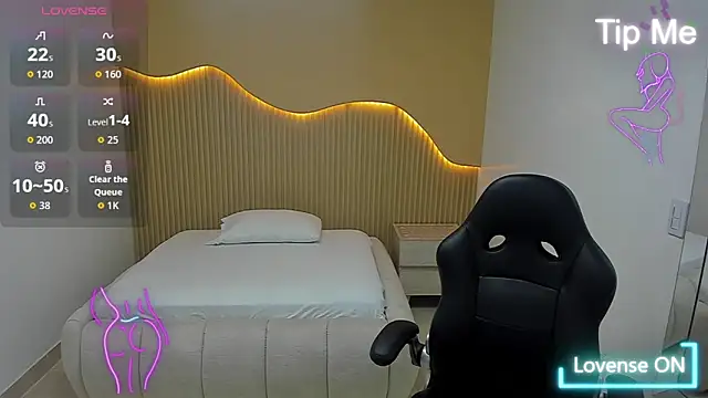 MAGNOLEROY online show from 04.11.26