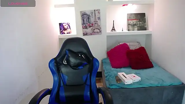 Catalehia Milk online show from 11.08.25