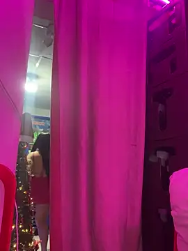 Snapshot of Hot_beauty__ chatting on 12.23.25 Hot beauty online show from 12.23.25