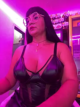 Snapshot of Hot_beauty__ chatting on 02.18.26 Hot beauty online show from 02.18.26