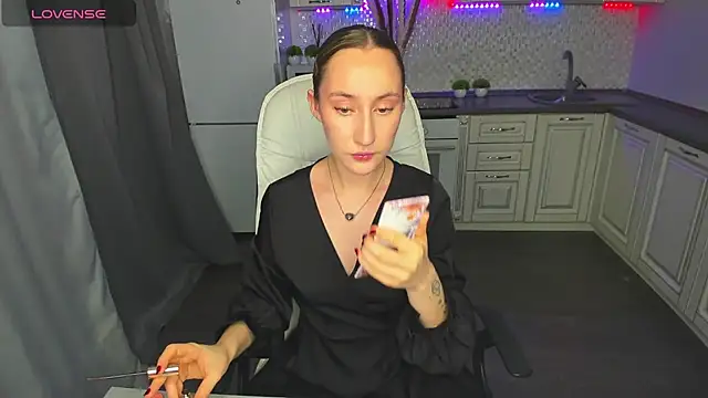 Snapshot of MelodyOfLovee chatting on 12.05.24 MelodyOfLovee online show from 12.05.24