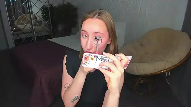 Snapshot of MelodyOfLovee chatting on 12.24.24 MelodyOfLovee online show from 12.24.24