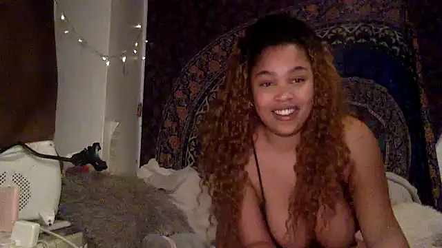 Snapshot of caramelangelxo chatting on 02.23.25 caramelangelxo online show from 02.23.25