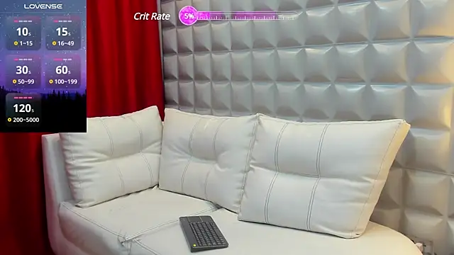 Snapshot of valentinasu1 chatting on 12.28.24 valentinasu1 online show from 12.28.24