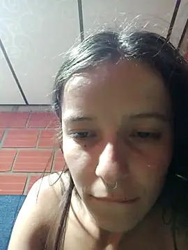 Snapshot of valentinasu1 chatting on 12.16.25 valentinasu1 online show from 12.16.25