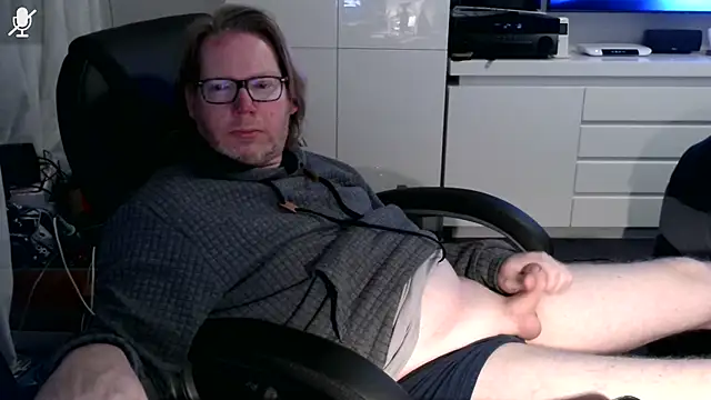 Snapshot of VSteph chatting on 11.11.25 VSteph online show from 11.11.25