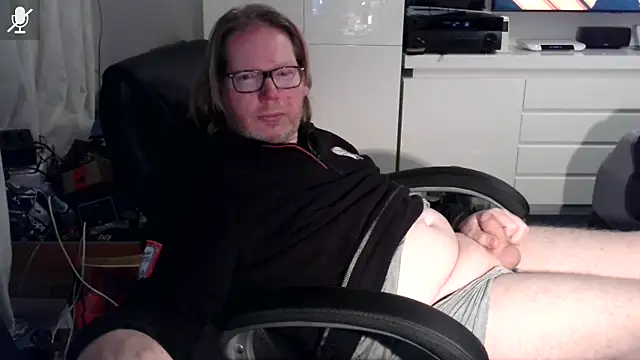 Snapshot of VSteph chatting on 11.27.25 VSteph online show from 11.27.25