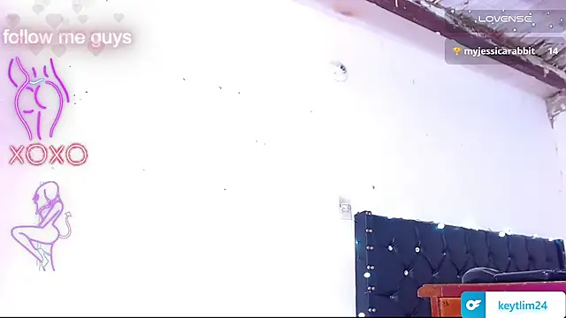 Snapshot of andreaxdol chatting on 02.12.26 andreaxdol online show from 02.12.26