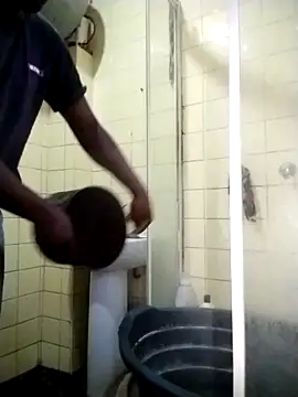 Snapshot of Polygamist chatting on 11.05.25 Polygamist online show from 11.05.25