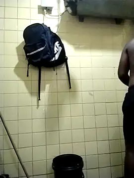 Snapshot of Polygamist chatting on 12.04.25 Polygamist online show from 12.04.25