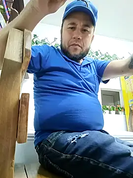 Snapshot of very2_sexy chatting on 09.29.25 very2 sexy online show from 09.29.25