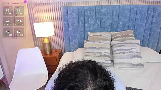 pretty sunlight  online show from 11.26.25