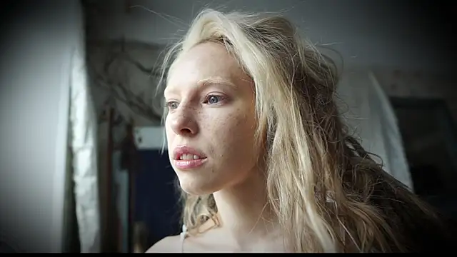  Phantom thread  online show from 02.25.25
