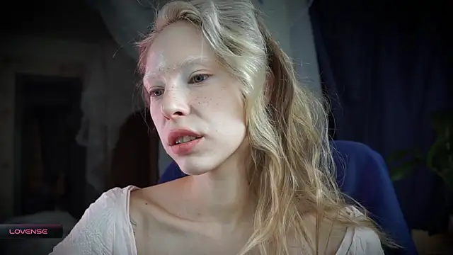  Phantom thread  online show from 10.20.25