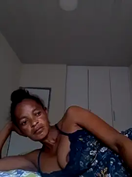 Snapshot of sweets_80 chatting on 10.27.25 sweets 80 online show from 10.27.25