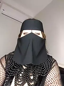 Snapshot of -Arab_milf- chatting on 01.01.25 -Arab milf- online show from 01.01.25