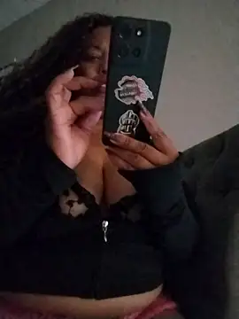 KittyKayla online show from 11.18.25