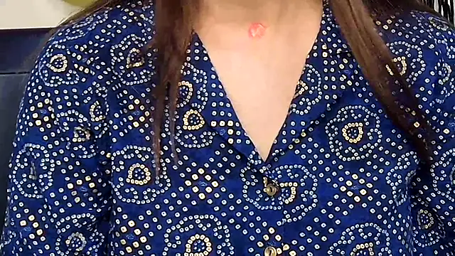 MIss-Naina online show from 11.04.25