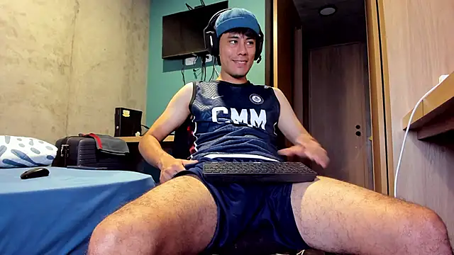 Huge latin cock online show from 01.15.26