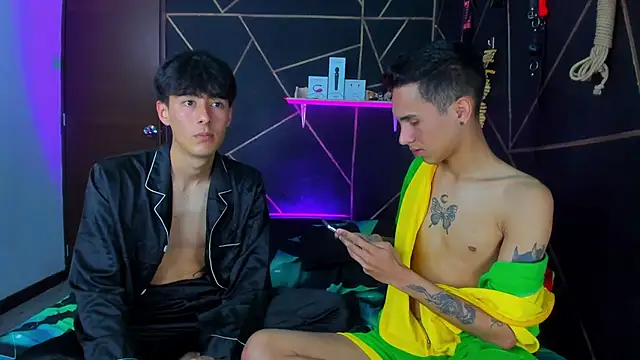 Snapshot of MillersKink chatting on 03.09.25 MillersKink online show from 03.09.25