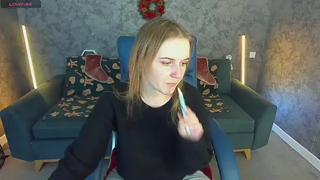 MaribelRiverr  online show from 12.23.25