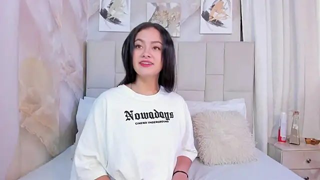 Jaslyn  Smith online show from 02.02.26