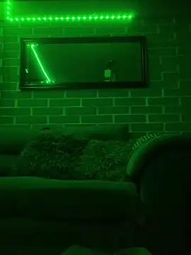 Snapshot of manelinda7 chatting on 02.25.25 manelinda7 online show from 02.25.25