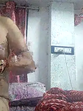 Snapshot of miss-Riy chatting on 03.18.25 miss-Riy online show from 03.18.25