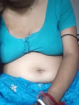 Snapshot of miss-Riy chatting on 03.19.25 miss-Riy online show from 03.19.25