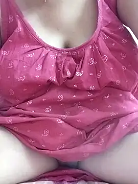 Snapshot of miss-Riy chatting on 03.21.25 miss-Riy online show from 03.21.25